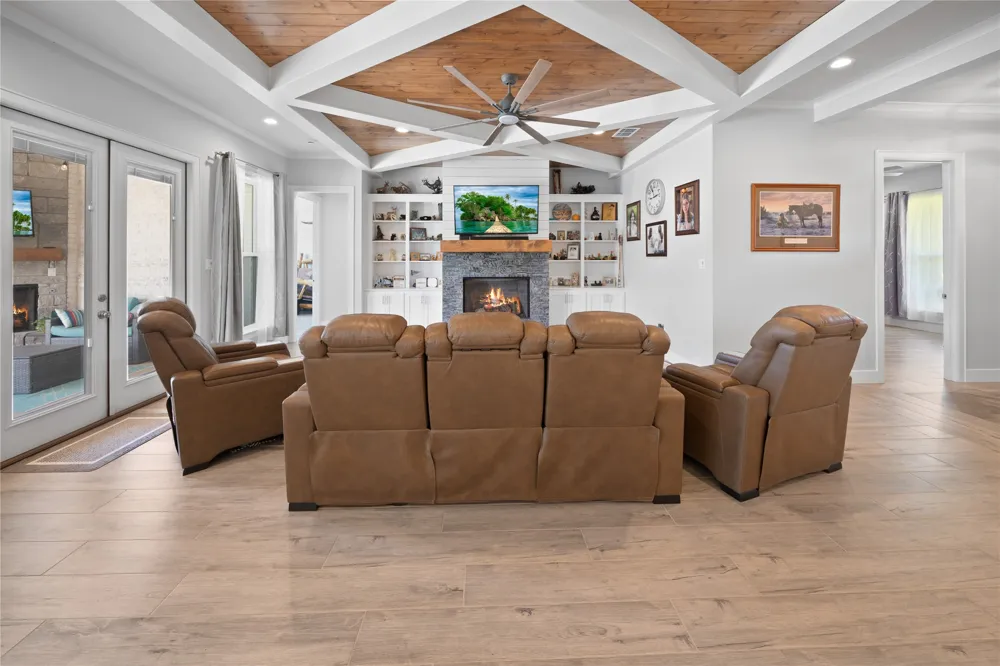 219 White N Gail Lane Bullard, TX 75757