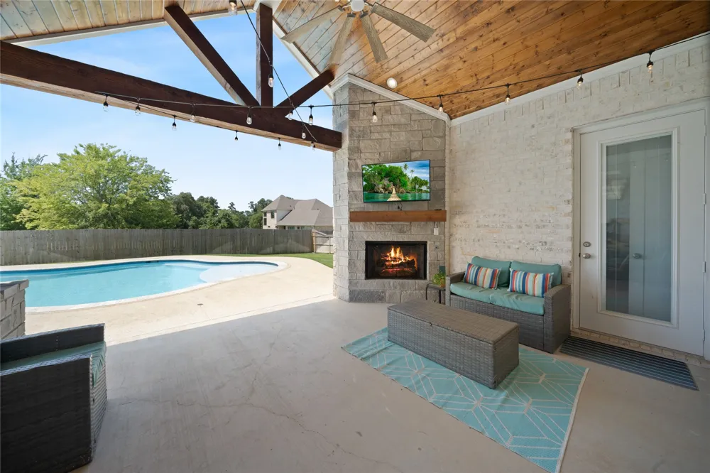 219 White N Gail Lane Bullard, TX 75757