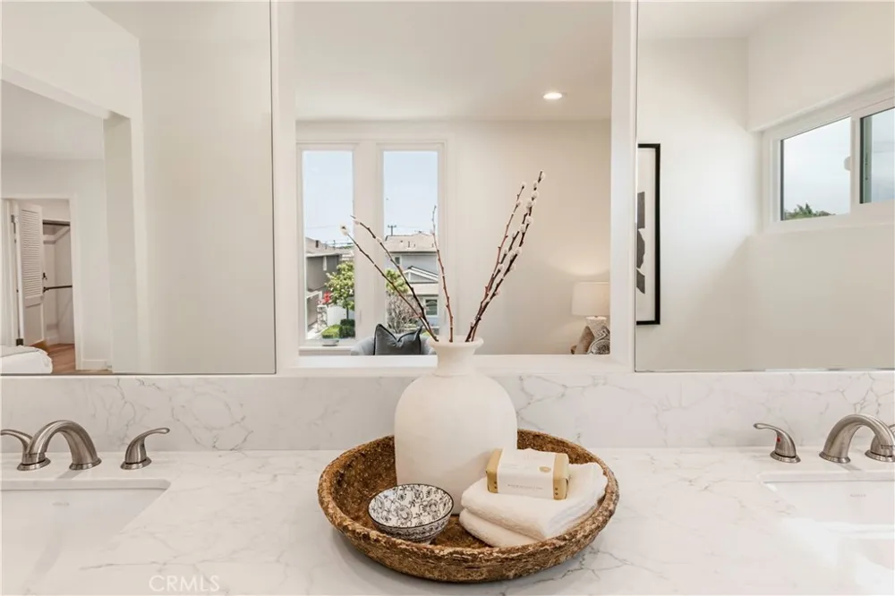 1701 Catalina Avenue Seal Beach, CA 90740