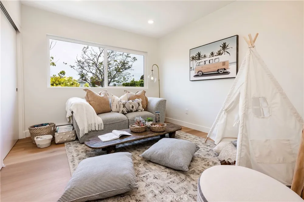 1701 Catalina Avenue Seal Beach, CA 90740