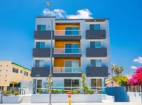 1545 S Fairfax