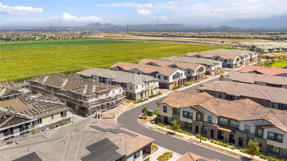 2843 E Bedford Privado Ontario, CA 91762