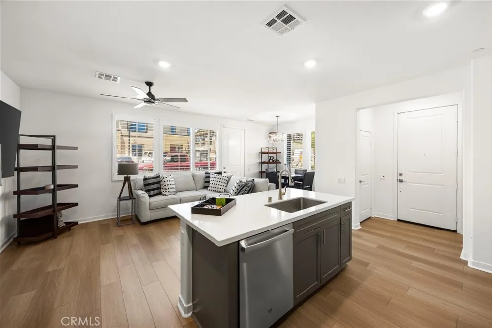 2843 E Bedford Privado Ontario, CA 91762
