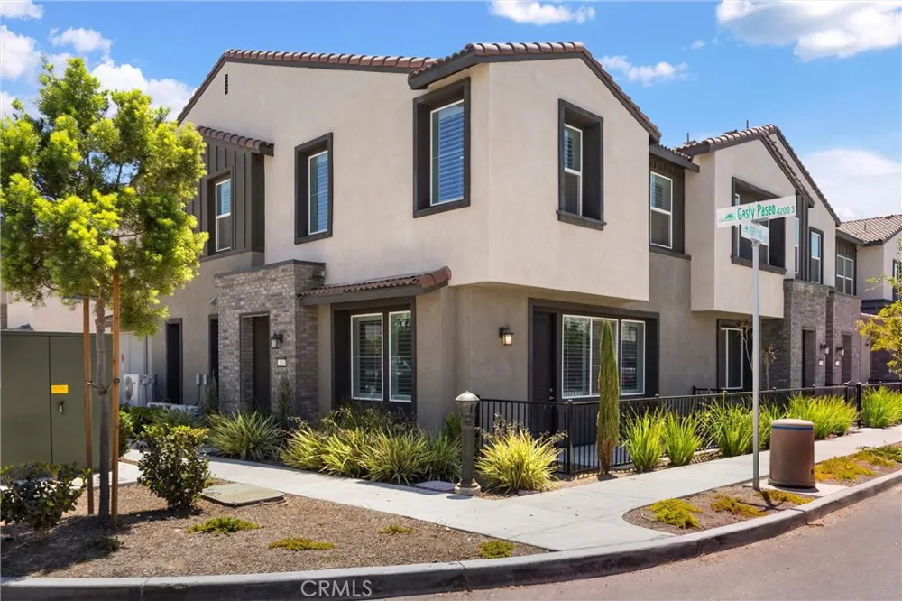 2843 E Bedford Privado Ontario, CA 91762