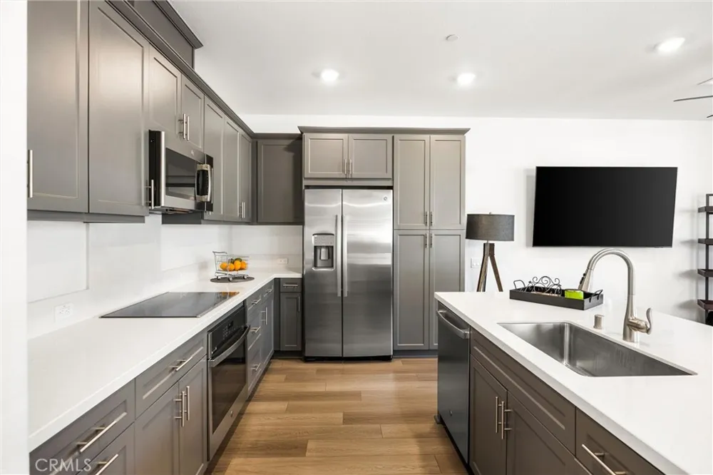 2843 E Bedford Privado Ontario, CA 91762