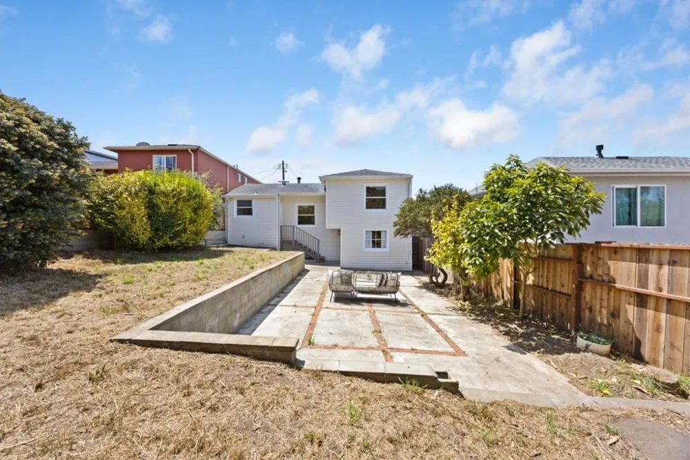 5 Muirwood Drive Daly City, CA 94014