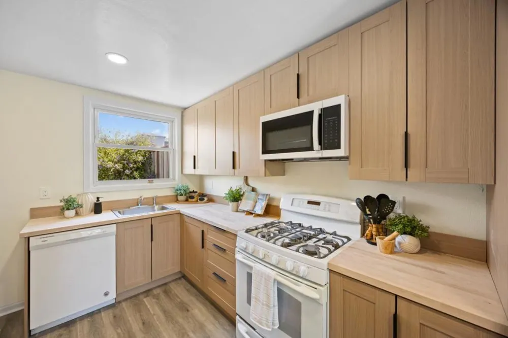 5 Muirwood Drive Daly City, CA 94014