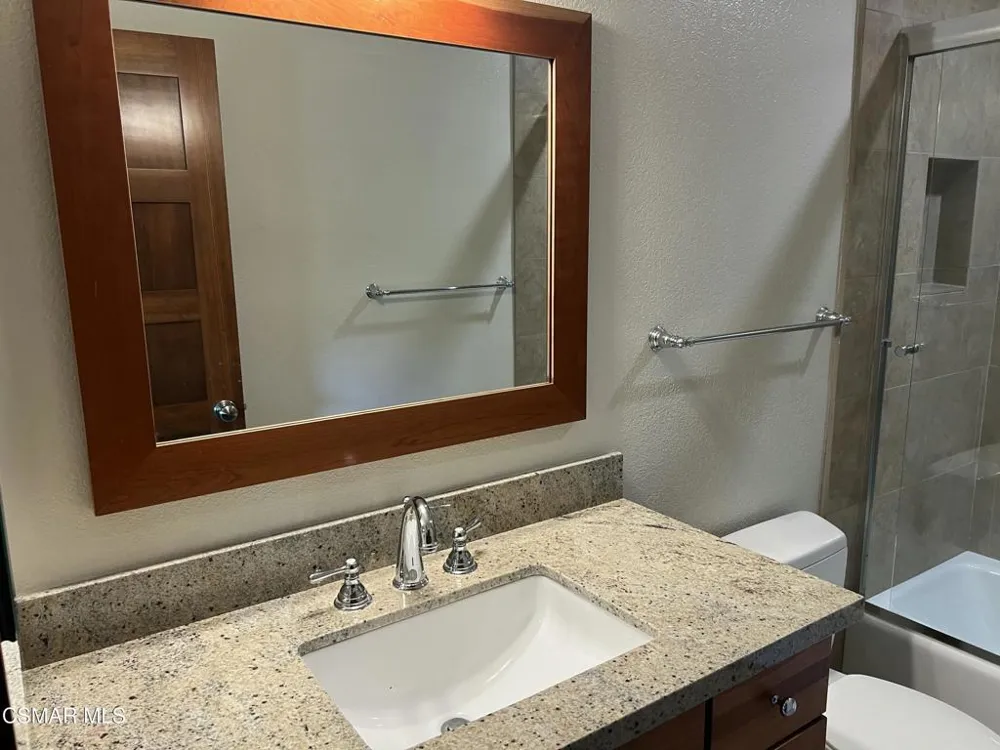 176 Shamrock Court Newbury Park, CA 91320