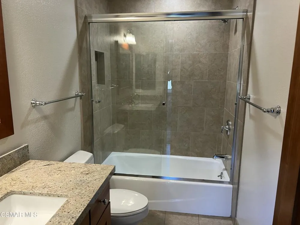 176 Shamrock Court Newbury Park, CA 91320