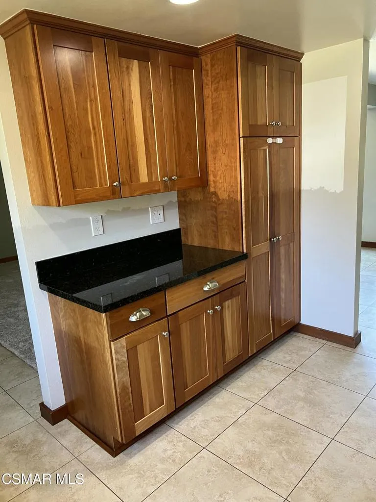 176 Shamrock Court Newbury Park, CA 91320
