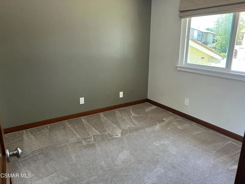176 Shamrock Court Newbury Park, CA 91320