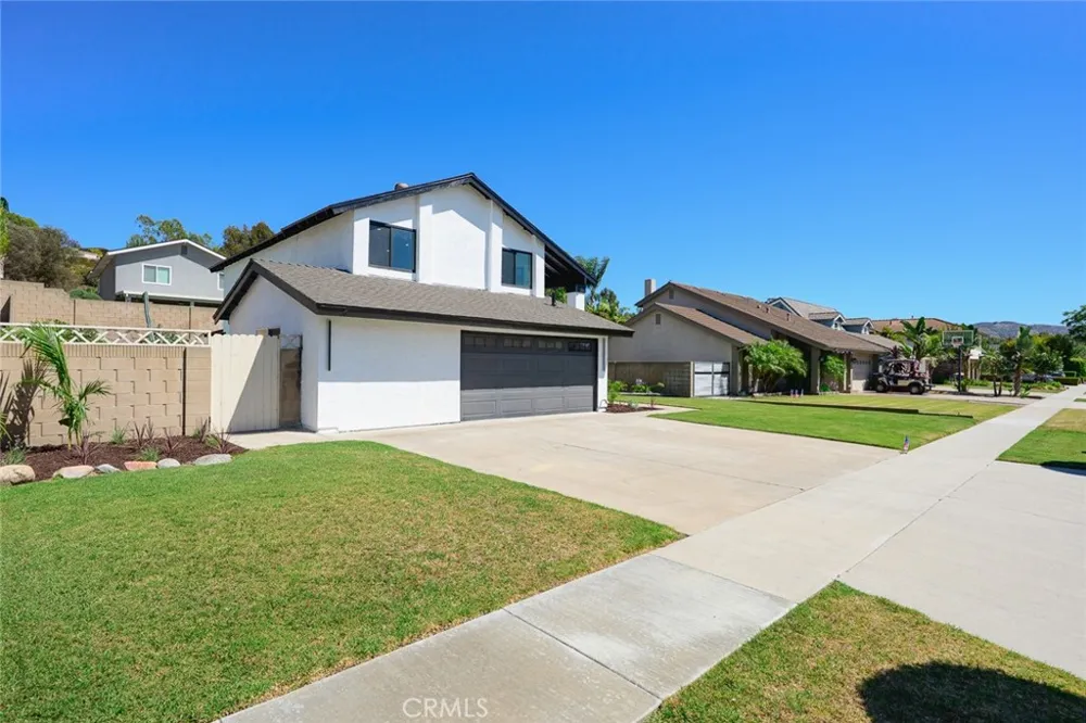 7666 E Paseo Laredo Anaheim Hills, CA 92808