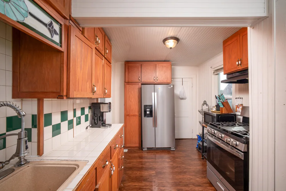 28760 Victor Street Roseville, MI 48066