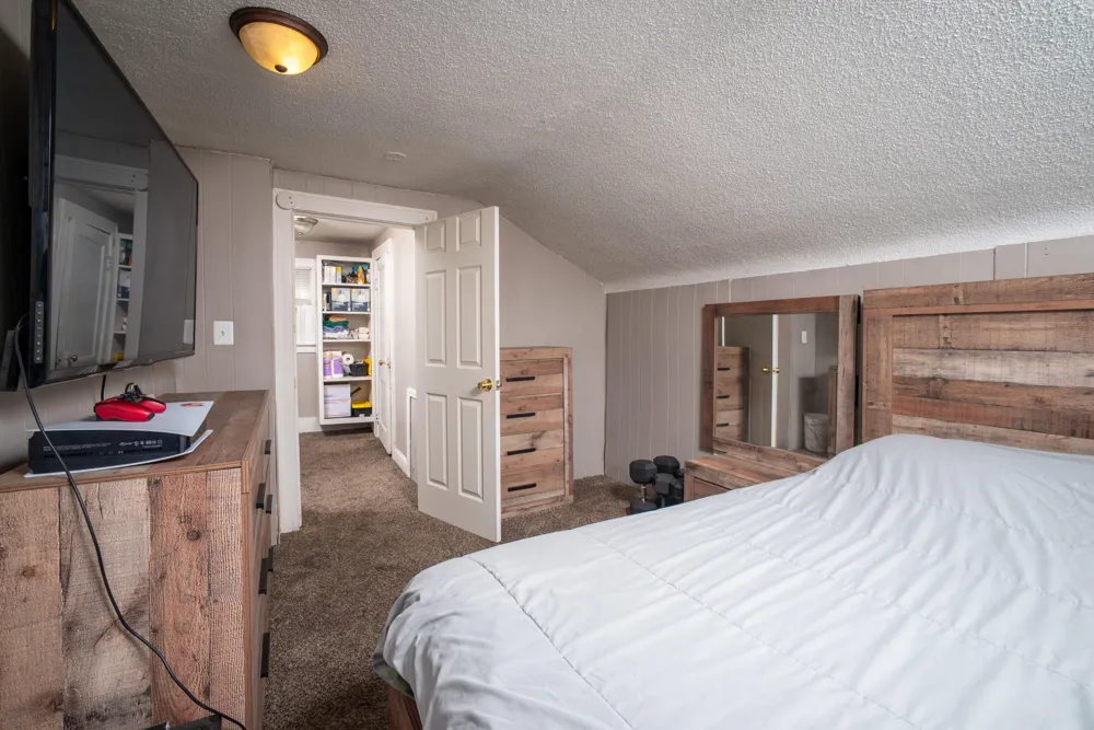 28760 Victor Street Roseville, MI 48066