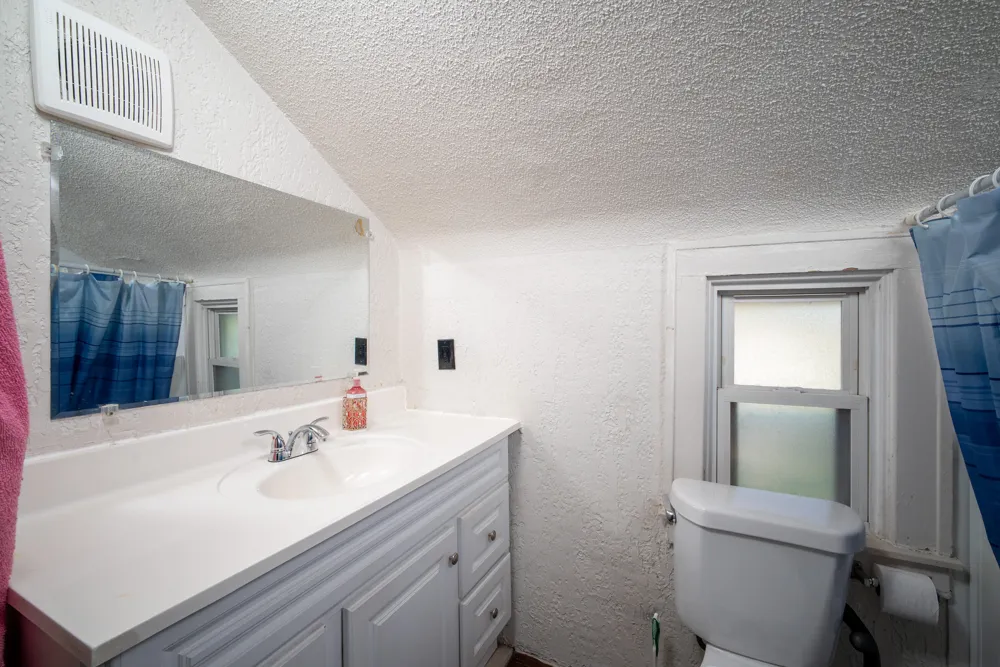 28760 Victor Street Roseville, MI 48066