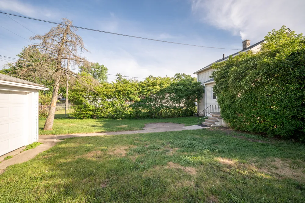 28760 Victor Street Roseville, MI 48066