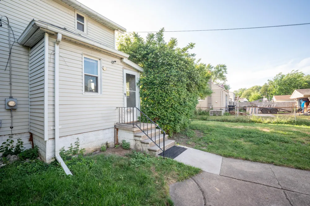 28760 Victor Street Roseville, MI 48066
