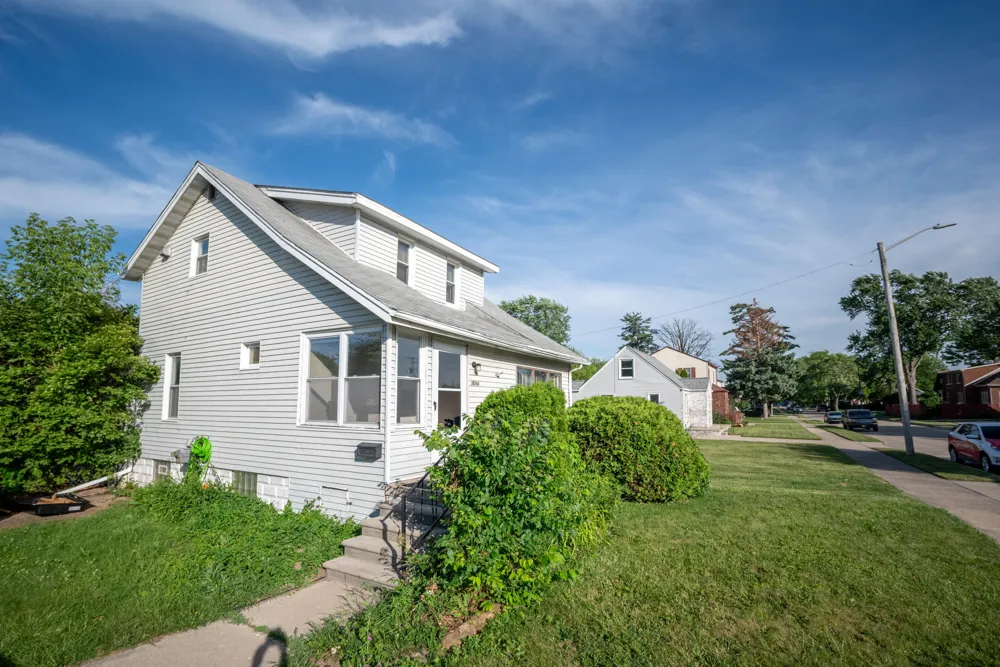 28760 Victor Street Roseville, MI 48066