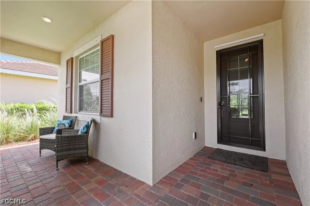 Weston Manor Drive Alva, FL 33920