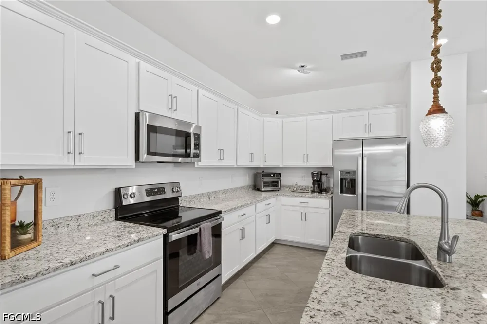 Weston Manor Drive Alva, FL 33920