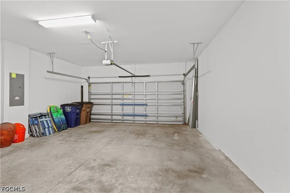 Weston Manor Drive Alva, FL 33920