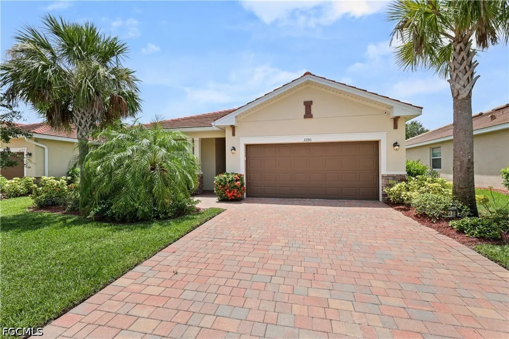 Weston Manor Drive Alva, FL 33920