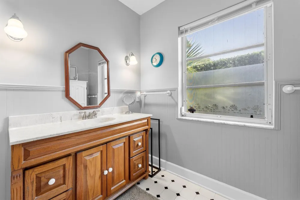414 S Atlantic Drive Lantana, FL 33462