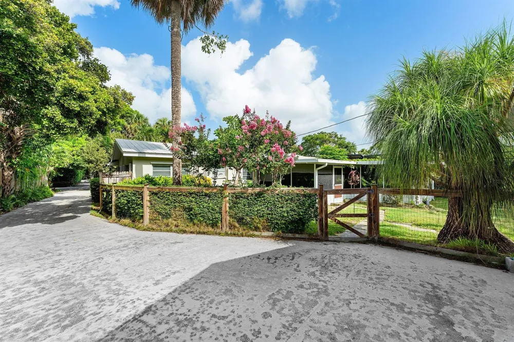 414 S Atlantic Drive Lantana, FL 33462