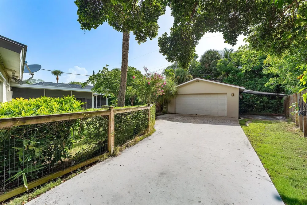 414 S Atlantic Drive Lantana, FL 33462
