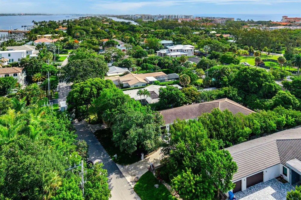 414 S Atlantic Drive Lantana, FL 33462