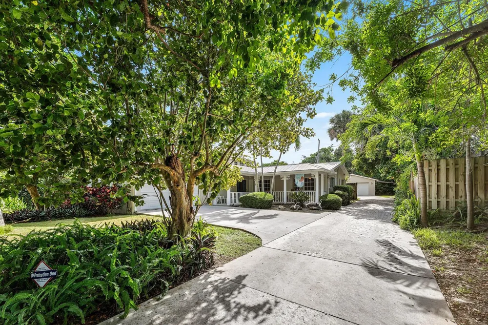 414 S Atlantic Drive Lantana, FL 33462