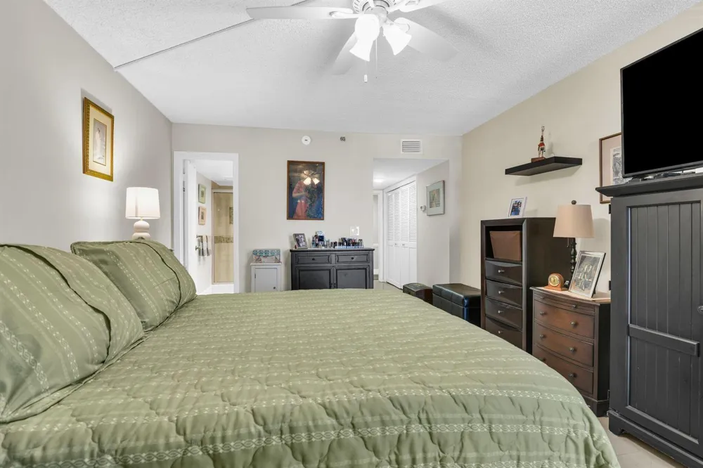 899 Jeffery Street #301 Boca Raton, FL 33487
