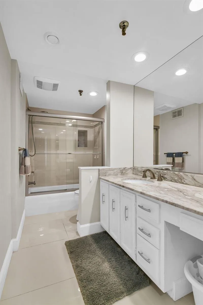 899 Jeffery Street #301 Boca Raton, FL 33487