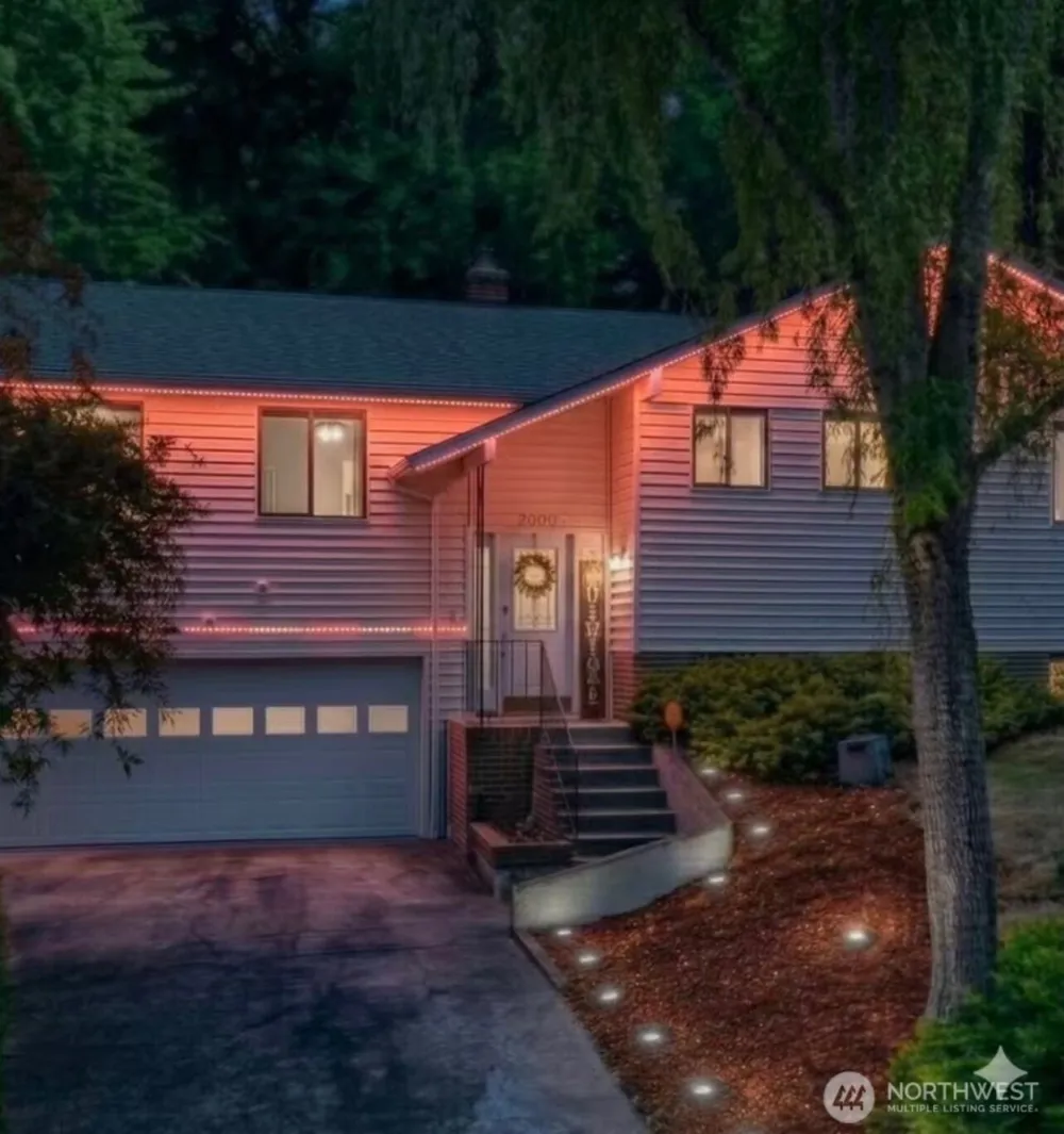2326 Cedar Place Longview, WA 98632