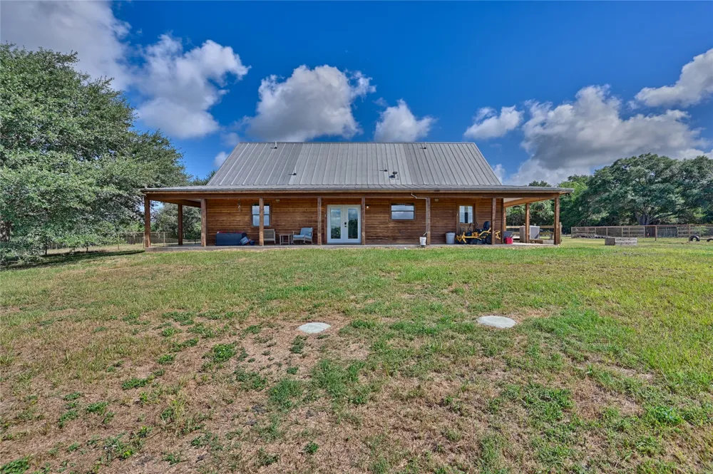 3090 Old Navasota Road Brenham, TX 77833