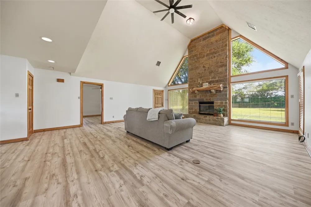 3090 Old Navasota Road Brenham, TX 77833