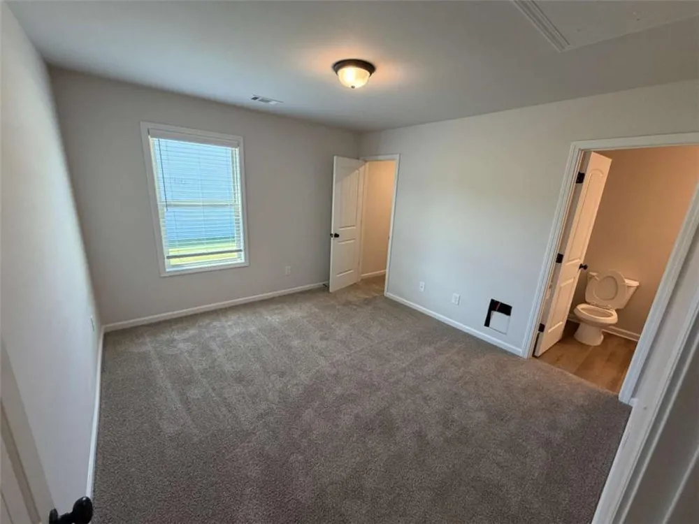 6454 Plantation Station Dr Lula, GA 30554