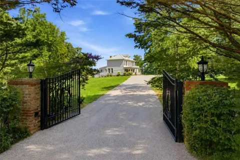 527 Mize Road