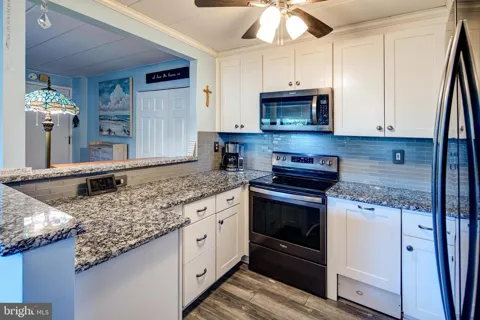 2302 RIDDLE AVENUE #2
