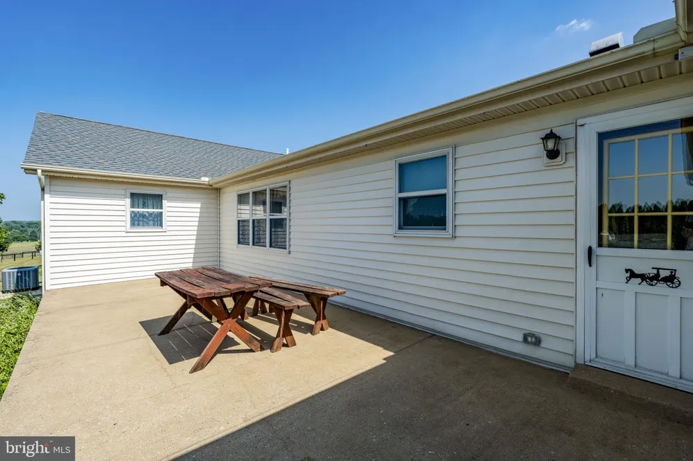 469 GAULT ROAD Narvon, PA 17555