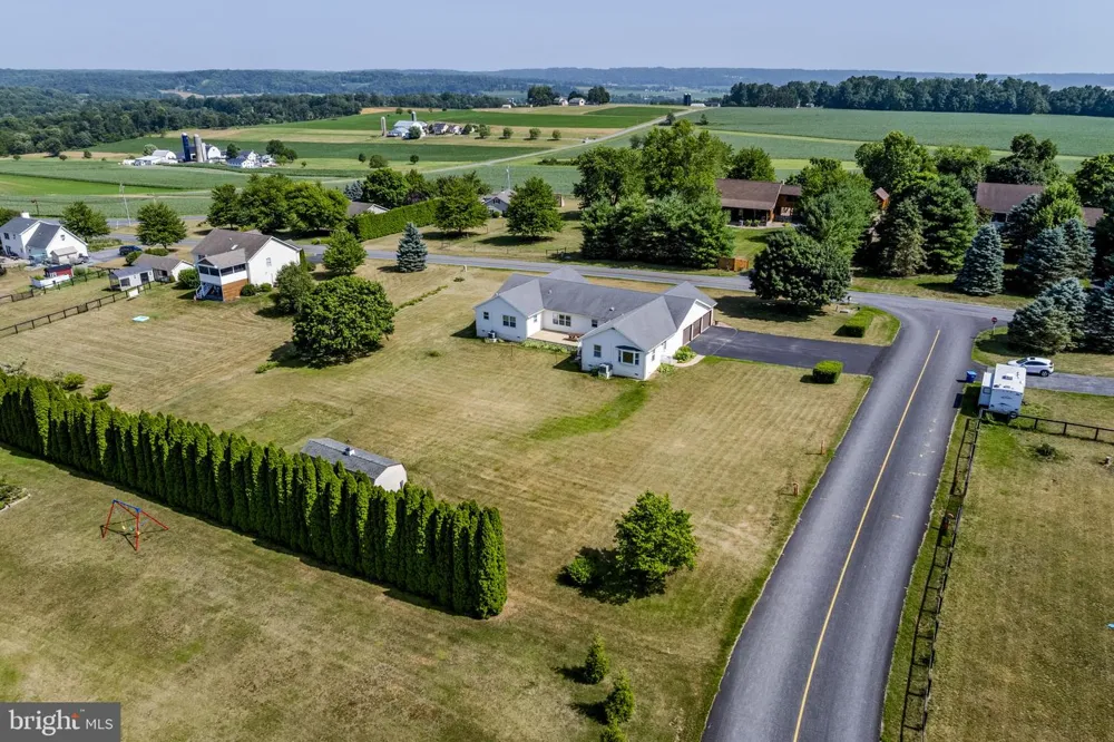 469 GAULT ROAD Narvon, PA 17555