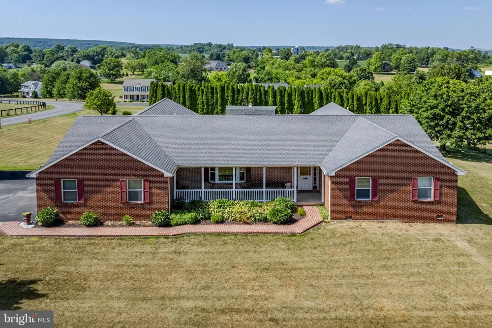 469 GAULT ROAD Narvon, PA 17555