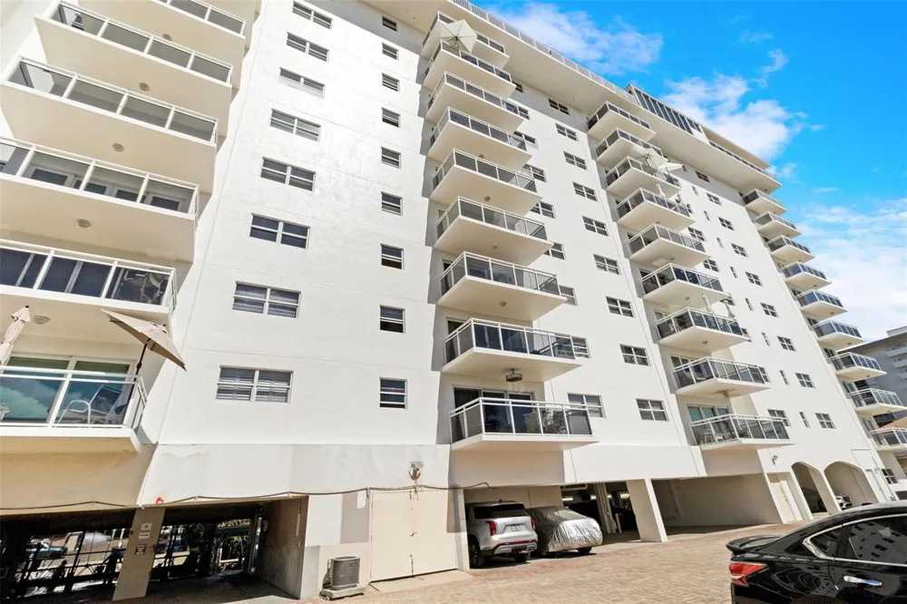 1160 Hillsboro Mile #903 Hillsboro Beach, FL 33062