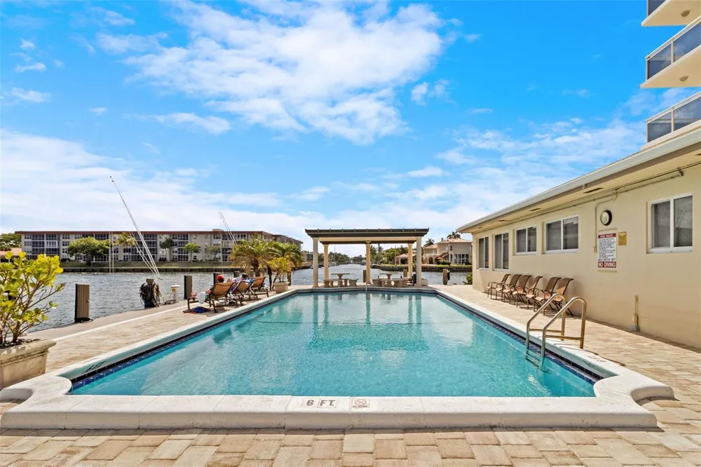 1160 Hillsboro Mile #903 Hillsboro Beach, FL 33062