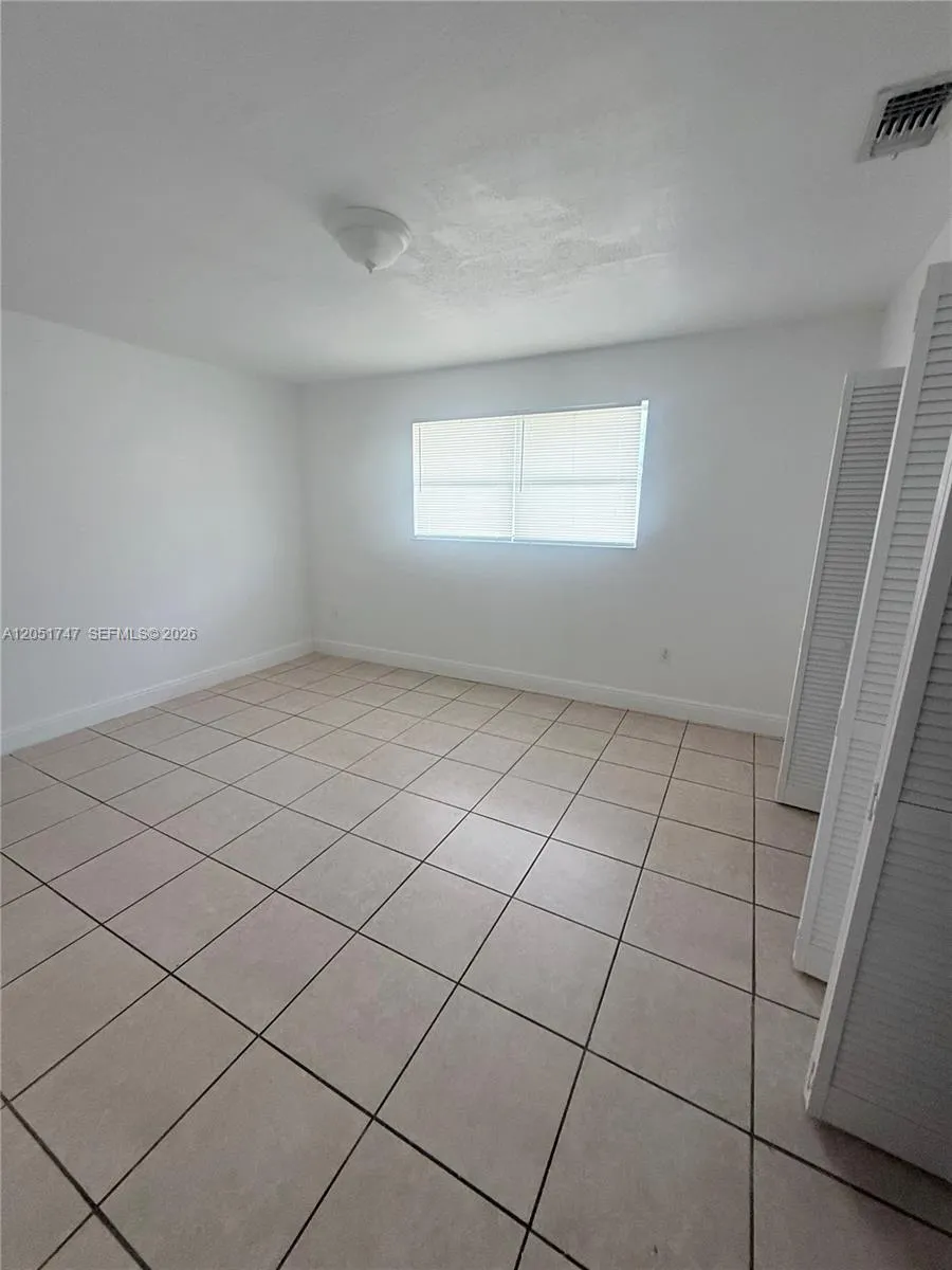 1990 NW 183rd St #5 Miami Gardens, FL 33056
