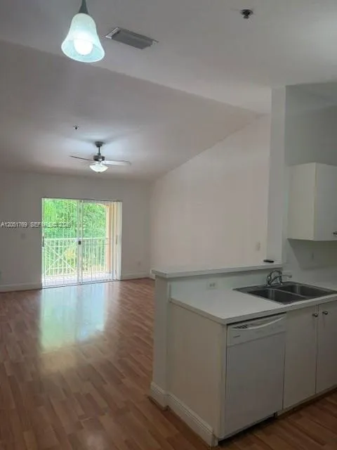 5570 NW 61st St #932 Coconut Creek, FL 33073