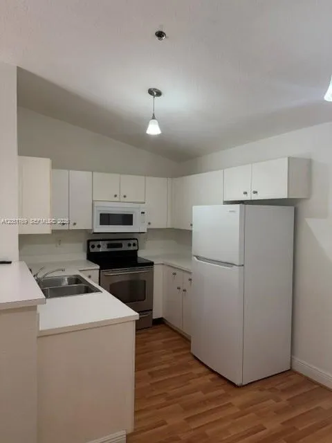 5570 NW 61st St #932 Coconut Creek, FL 33073