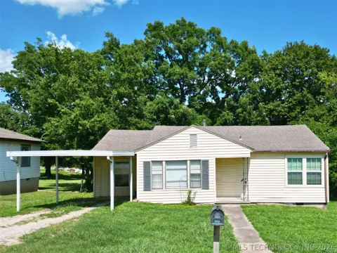 1002 S Highland