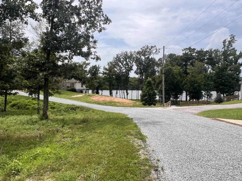 16 Lake View Drive Linden, TN 37096