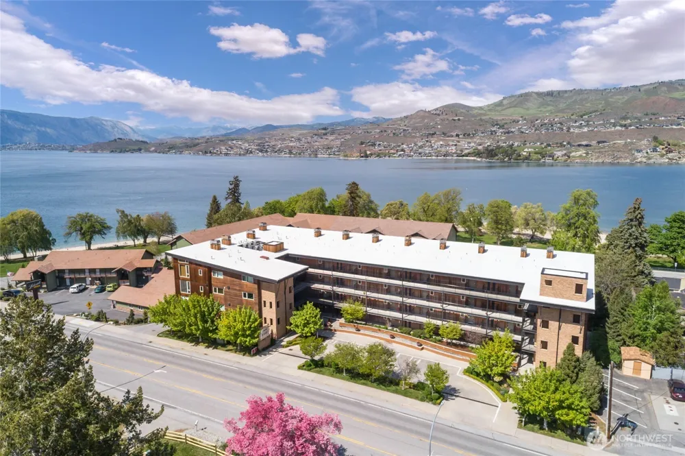 2220 W Woodin #105 Chelan, WA 98816
